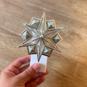 Star Christmas bath and body works plug in scent